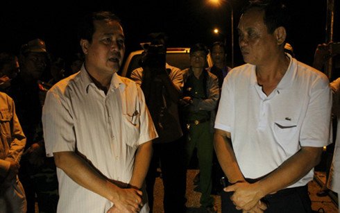 
Phó chủ tịch UBND tỉnh Quảng Nam Huỳnh Khánh Toàn có mặt tại hiện trường đêm qua. Ảnh: VOV
