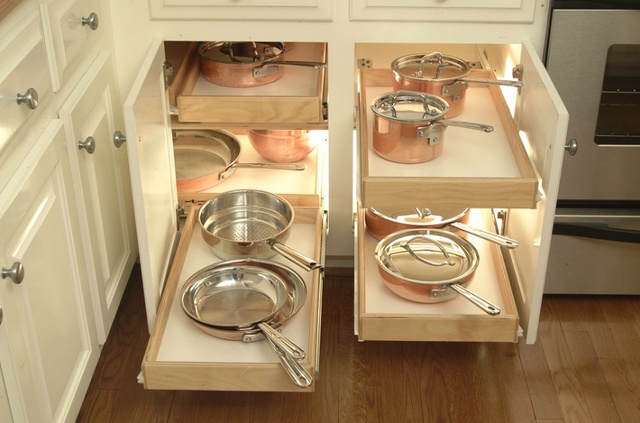 pull out kitchen shelves