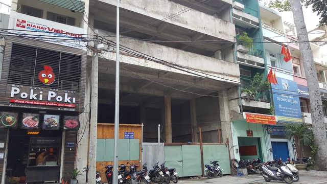 Một toà văn phòng xây dựng dang dở nằm trong khu tứ giác vàng đang được thành phố thu hồi để giao cho nhà đầu tư có năng lực
