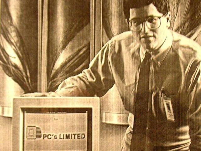 Năm 1984, Dell chính thức mở PCs Limited và nó nhanh chóng trở thành đơn vị tăng trưởng nhanh nhất ở Mỹ với doanh thu hơn 6 triệu USD trong năm đầu tiên hoạt động. Năm 1987, ông đổi tên công ty thành Dell Computer Corp. Doanh số công ty tiếp tục tăng. Năm 1988, công ty phát cổ phiếu lần đầu ra công chúng với số tiền huy động là 30 triệu USD. Dell kiếm được 18 triệu USD sau giao dịch này. Năm 1992, ở tuổi 27, Dell trở thành CEO trẻ nhất trong Fortune 500 - bảng xếp hạng những công ty hàng đầu thế giới do tạp chí Fortune bình chọn.