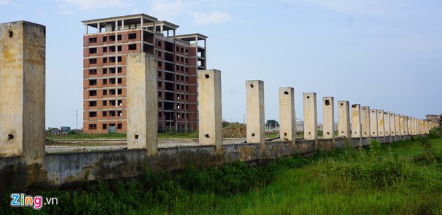 Tường rao bao quanh dự án đại học Hoa Lư Ninh Bình