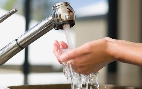 4 cách hiệu quả và nhanh chóng giúp bạn lọc sạch nước ngay tại nhà