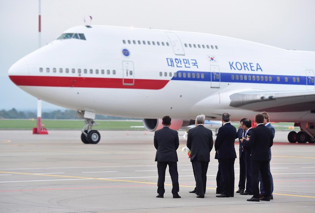 
Tổng thống Hàn Quốc - Park Geun-hye rời Vladivostok, Nga hôm 2/9/2016.

Ảnh: Yuri Smityuk/TASS Host Photo Agency
