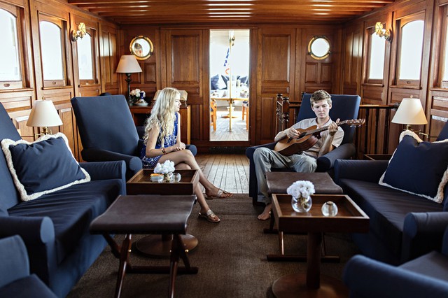 
Dù giá vé và thuê rất đắt đỏ song du thuyền 90 tuổi lại không có TV hay điện thoại.
