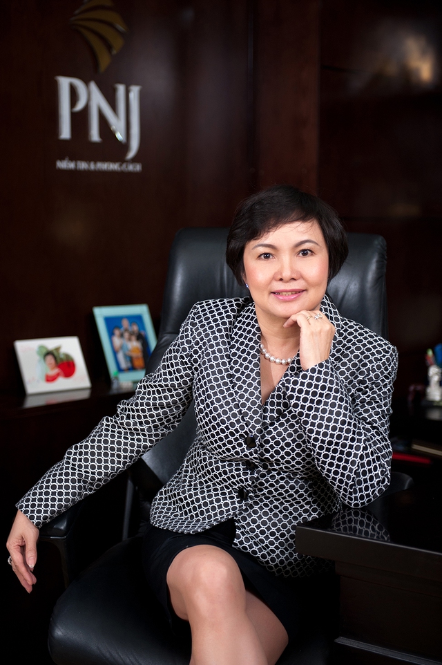 Bà Cao Thị Ngọc Dung, Chủ tịch kiêm Tổng giám đốc Công ty CP Vàng bạc Đá quý Phú Nhuận (PNJ).