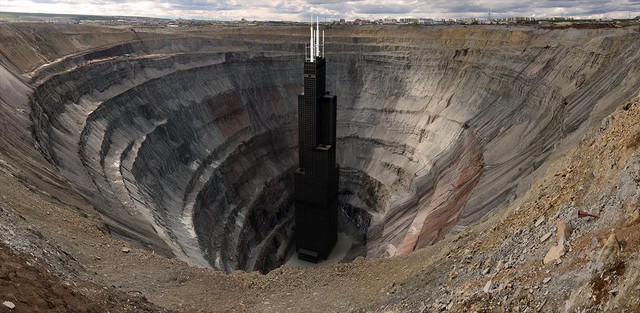 
Trong khi đó, tòa tháp nổi danh Sears, công trình cao thứ 2 ở Mỹ, chỉ nằm vừa độ sâu của mỏ Mir tại Nga, một trong những mỏ lớn nhất thế giới.
