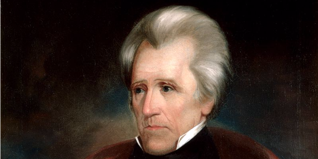 Năm 13 tuổi, Andrew Jackson làm liên lạc cho lực lượng dân quân trong cuộc Cách mạng Mỹ. Vị tổng thống thứ 7 của nước Mỹ bị kẻ thù chém vào mặt bằng kiếm và để lại sẹo.