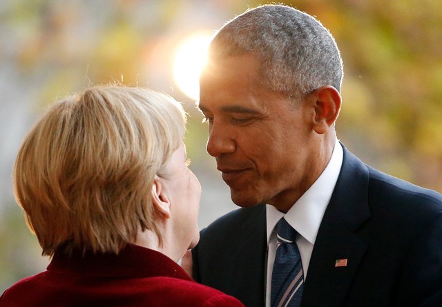 
Trong khi các mối quan hệ trên chính trường thế giới là biến số, tình bạn giữa Tổng thống Obama và thủ tướng Merkel thực sự là một trong số ít những hằng số. Tuy nhiên, cũng đã đến lúc Tổng thống Obama phải nói lời tạm biệt với người bạn lâu năm khi nhiệm kỳ tổng thống thứ 2 của ông sẽ kết thúc vào đầu tháng Giêng tới. Ảnh: Reuters

