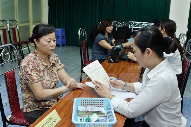 
Tăng tuổi nghỉ hưu tiếp tục được đưa vào trong sửa đổi Bộ luật Lao động lần này. (Ảnh minh hoạ: TTXVN)
