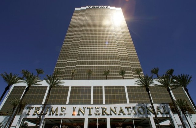 
Khách sạn của Trump Organization ở Las Vegas - Ảnh: Reuters
