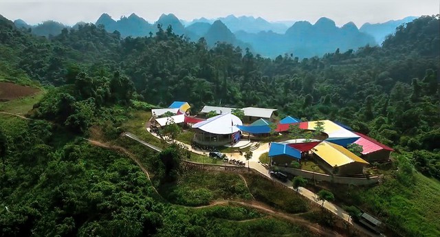 
Trường tiểu học Lũng Luông chính là món quà ý nghĩa nhất dành cho trẻ em dân tộc vùng cao nơi đây.

 
