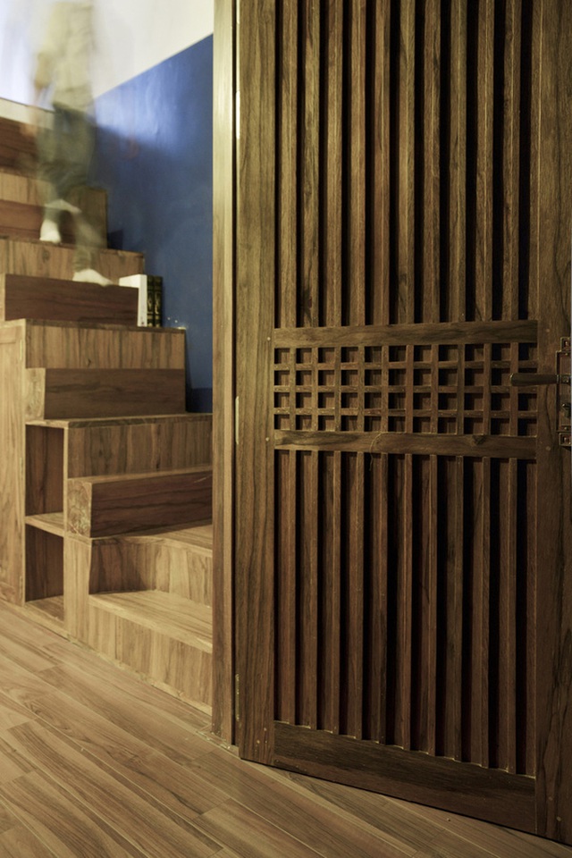 
Chất liệu gỗ mộc sáng màu sáng tạo nên sự mộc mạc, ấm áp cho không gian.
