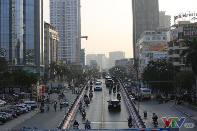 Tuy nhiên, lãnh đạo Sở GTVT Hà Nội và các đơn vị liên quan vẫn khẳng định, BRT sẽ là một trong những giải pháp để giảm tải ùn tắc ở những tuyến đường thường xảy ra ùn tắc.