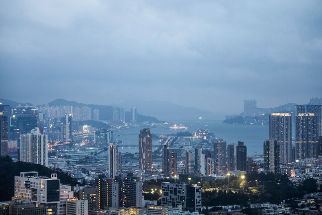 Hồng Kông sau 20 năm trở về Trung Quốc: Cuộc đổ bộ của những 