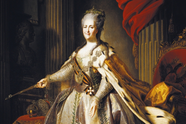 Catherine Đại Đế sinh năm 1729, mất năm 1796 tại Nga. Bà nổi danh không chỉ vì quyền lực trên chính trường mà còn về tài sản khổng lồ, có thể tương đương 1,5 nghìn tỷ USD. Thời điểm đó, cách Catherine Đại Đế điều hành nước Nga giúp bà kiểm soát khoảng 5% GDP toàn cầu. Bà cũng là Nữ hoàng nắm quyền lâu nhất ở Nga. Tài sản của bà tương đương 5,6% GDP toàn cầu.