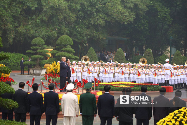 Quang cảnh Lễ đón chính thức tổng thống Mỹ Donald Trump