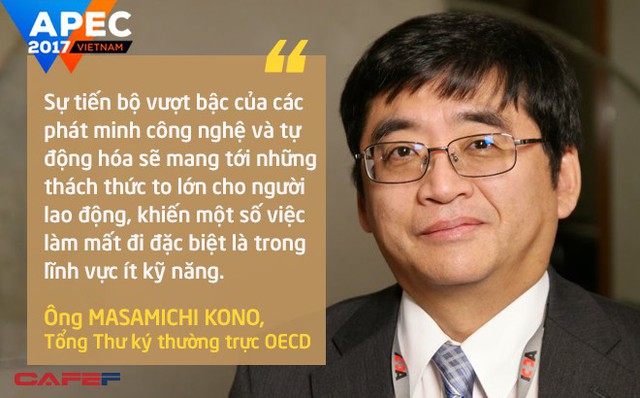  Phiên làm việc thứ 2 của CEO Summit 2017 đề cập tới “Tương lai việc làm” trong Cách mạng Công nghiệp lần thứ 4. Hội nghị thảo luận về vai trò của chính phủ và công ty tư nhân trong việc đảm bảo người lao động sẽ không bị tổn thương trước sự nổi lên của Trí tuệ nhân tạo và công nghệ robot. Ông Masamichi Kono, Tổng Thư ký thường trực OECD, nhấn mạnh: “Sự tiến bộ vượt bậc của các phát minh công nghệ và tự động hóa sẽ mang tới những thách thức to lớn cho người lao động, khiến một số việc làm mất đi đặc biệt là trong lĩnh vực ít kỹ năng”. 