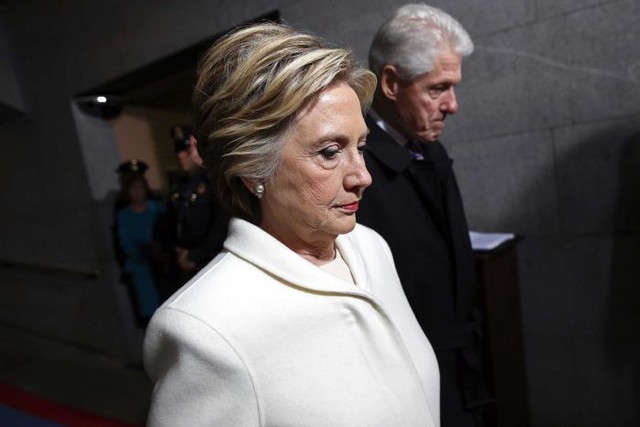  Bà Hillary Clinton và chồng cũng có mặt. 