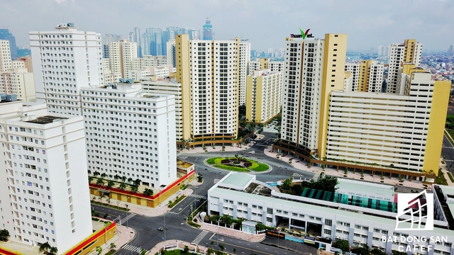 Khu tái định cư sang chảnh nhất Sài Gòn nhìn từ trên cao nhưng vắng bóng người - Ảnh 12.
