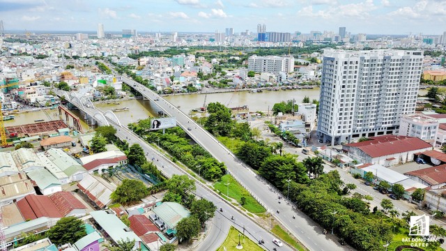 
Dự án Riva Park do Vietcomreal và Tiến Phát hợp tác đầu tư tại quận 4 đang bước vào giai đoạn bàn giao.

 
