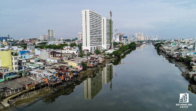 
Dự án xanh Diamond Lotus Riverside do Phúc Khang Corp., làm chủ đầu tư tại một vị trí ven kênh thuộc quận 8.

 
