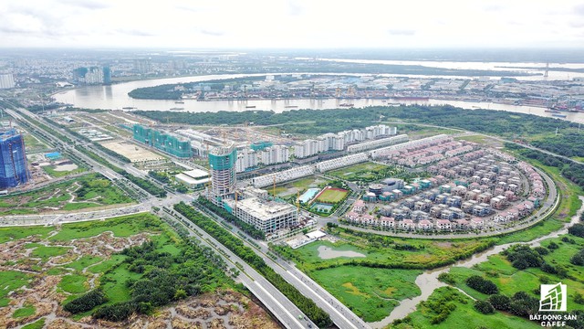 
Quỹ đất cuối cùng còn lại của TP.HCM với quy hoạch tổng thể tốt, vị trí vô cùng đắc địa bên sông Sài Gòn và tiếp giáp trực tiếp quận 1.

 

