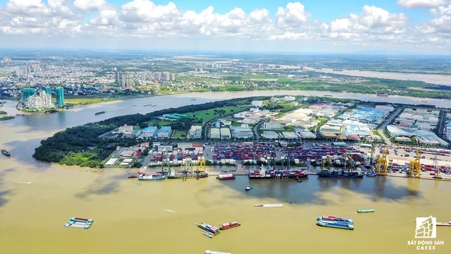
Khu cảng hàng hóa Tân Thuận cũng đã được thành phố lên lộ trình di dời cấp bách.

 
