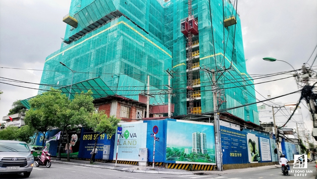 
Dự án Newton Residences của Novaland tọa lạc trên đường Trương Quốc Dung, Tân Bình đang xây dựng đến tầng 14.

 
