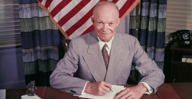 Tổng thống thứ 34 của Hoa Kỳ - Dwight Eisenhower.
