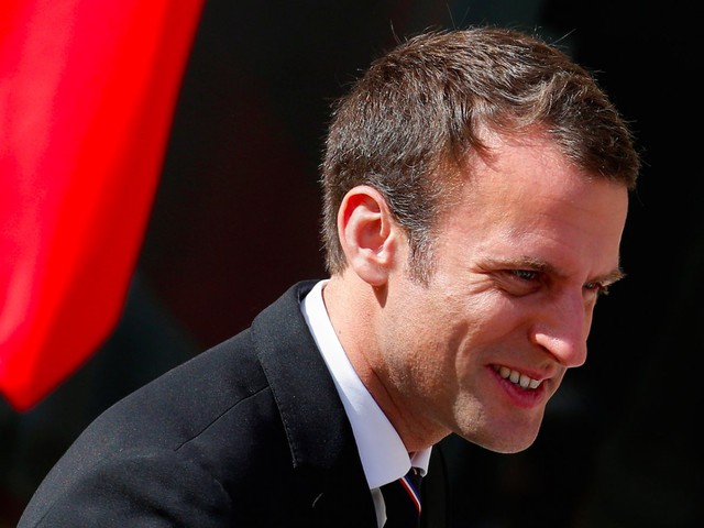 
Emmanuel Macron là tổng thống mới của nước Pháp, người tuyên thệ nhậm chức hồi đầu tháng. Ông Macron hiện là Tổng thống Pháp trẻ nhất lịch sử đồng thời cũng là nhà lãnh đạo trẻ nhất của nước Pháp từ thời Napoleon.
