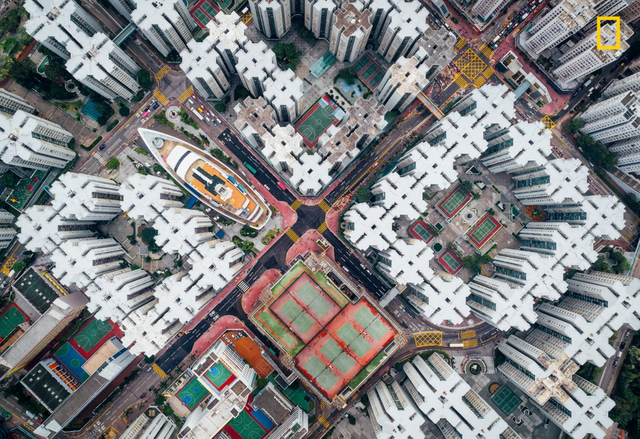 
Từ trên cao nhìn xuống thành phố Kowloon Walled City, Trung Quốc. Tác giả: Andy Yeung.
