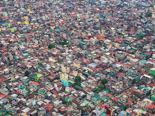 
Sự khủng hoảng dân số của Manila chưa có dấu hiệu ngừng lại. Theo tờ báo Time, dân số của Manila vào năm 2025 có thể tăng gấp đôi, thêm khoảng 3,29 triệu người.
