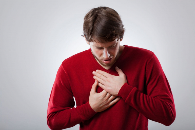 
Khi có biểu hiện khàn giọng đi kèm triệu chứng khó thở, khó nuốt kéo dài, bạn nên khám nội soi để phát hiện và chẩn đoán bệnh u thanh quản sớm.
