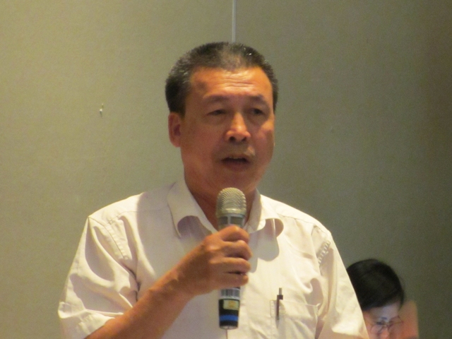 
Ông Nguyễn Hồng Khoái: Thà đưa cho cán bộ 500.000 đồng còn hơn là làm việc với văn bản”
