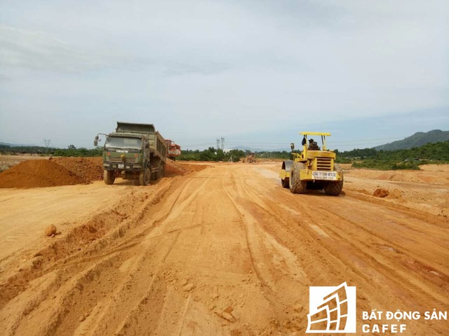 
Ông Bùi Xuân Định – Phó tổng giám đốc DITP: Chúng tôi tin tưởng rằng với chiến lược phát triển bền vững này cùng với hội nghị cấp cao APEC được tổ chức tại Đà Nẵng sẽ là cơ hội tốt để thành phố quảng bá, kêu gọi đầu tư nước ngoài”.
