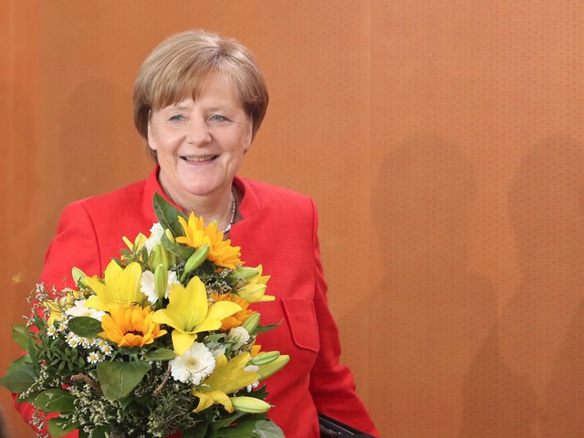 Trở thành Thủ tướng Đức năm 2005, bà Angela Merkel luôn nằm trong dánh sách những người phụ nữ quyền lực nhất hành tinh. Khi mọi ánh mặt đều đổ dồn về Đức, nơi tổ chức Hội nghị Thượng đỉnh G-20 năm 2017, vai trò của bà Merkel càng được tô đậm. Trong vai trò chủ nhà, bà Merkel chủ trì các cuộc họp thượng đỉnh, nhằm giải quyết những vấn đề đang khiến cả thế giới quan tâm. Tuy nhiên, cuộc sống riêng của nữ Thủ tướng Đức lại ít được biết tới.