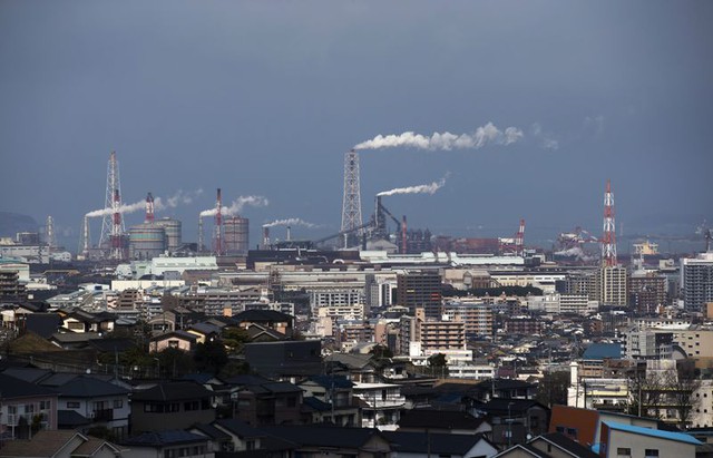 
Nhà máy thép ở Kitakyushu là nơi làm việc của 4.500, chưa bằng 1/10 so với thời kỳ hoàng kim nhất. Ảnh: Bloomberg
