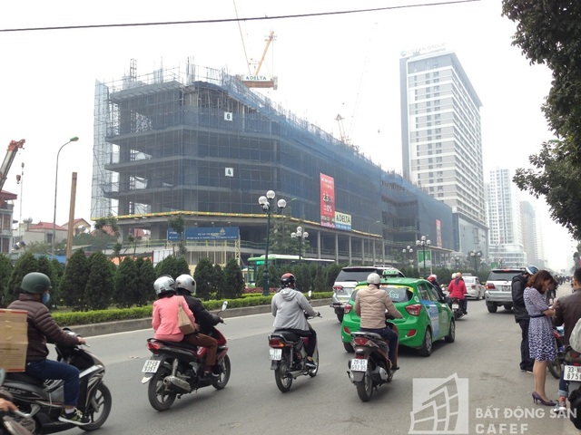 Hiện nay đã có tuyến buýt nhanh BRT tuyến Kim Mã - Hà Đông chạy qua khu vực chung cư Golden Palm được kỳ vọng sẽ làm giảm ách tắc tại tuyến đường này vào giờ cao điểm.