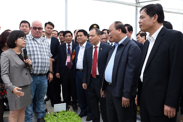 
Thủ tướng Nguyễn Xuân Phúc thăm dự án VinEco Hà Nam của Tập đoàn Vingroup. Ảnh: VGP/Quang Hiếu
