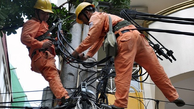 Ngành điện tăng cường kiểm tra giám sát an toàn điện (ảnh: Hoa Việt Cường)