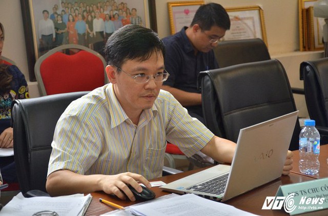PGS.TS Chu Công Minh cho rằng, việc thay đổi giờ học, giờ làm rất khó áp dụng trên phạm vi toàn thành phố.
