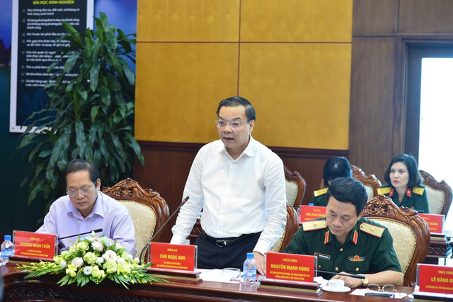 
Bộ trưởng Chu Ngọc Anh làm việc với Viettel.
