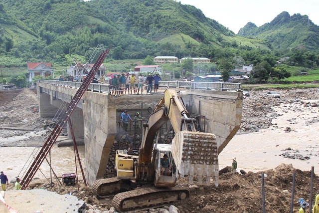 Giao thông tại Mường La đang được khắc phục từng ngày (Ảnh: Thanh Minh/Ban Thời sự)