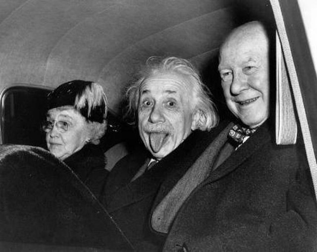 Nhà bác học Albert Einstein có nhiều câu châm biếm hài hước