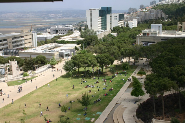 
Khuôn viên trường Technion.
