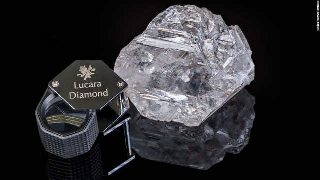 Lesedi La Rona: Viên kim cương nguyên khối lớn nhất thế giới tính đến thời điểm hiện tại