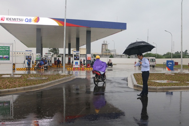 
Cửa hàng xăng dầu đầu tiên của Nhật tại Việt Nam đang thay đổi cách nhìn của người tiêu dùng và doanh nghiệp Việt Ảnh: THÙY DƯƠNG

