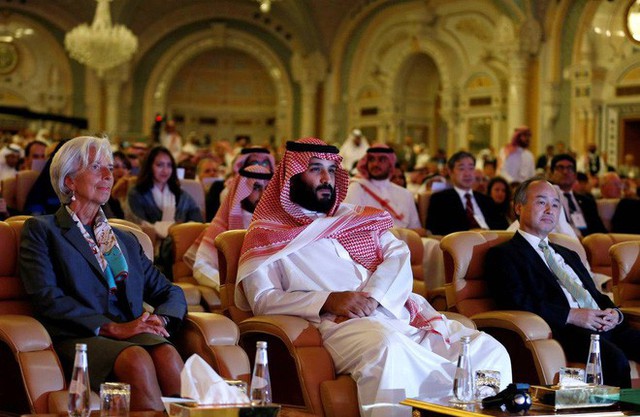 Thái tử Mohamed bin Salman ngồi giữa. Ảnh: Reuters