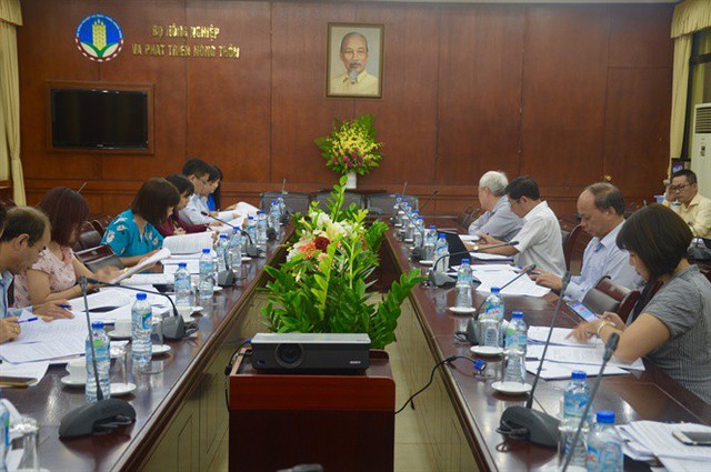 Đại diện 8 Bộ, ngành cùng góp ý hoàn thiện Kế hoạch hành động quốc gia phát triển ngành tôm Việt Nam đến năm 2025 tại Bộ NN-PTNT ngày 16/11/2017