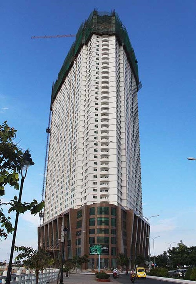 
Mặc dù không được phép nhưng chủ đầu tư dự án Mường Thanh Khánh Hòa đã bán căn hộ đến tầng 47. Ảnh: TẤN LỘC
